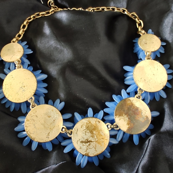 J Crew Blue Lucite Floral Gold Tone Necklace - Picture 5 of 5